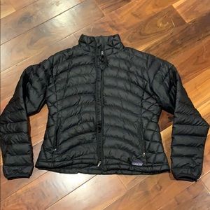 Women’s Patagonia down sweater puffy jacket size M